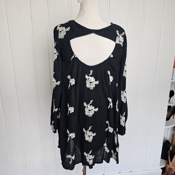 Free People Embroidered Floral Austin Black White Mini Dress Small - Picture 14 of 15